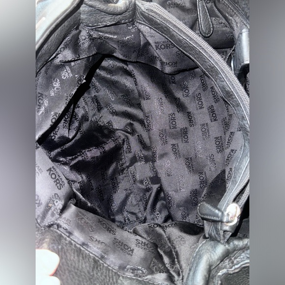 Michael Kors Black and Silver Satchel with Classic Design - Picture 4 of 6